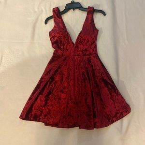 Super fun Lulus dress, Size S, only worn once.